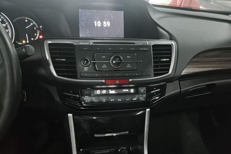 Used Honda Accord 2016 2.4L Zhi Rui Edition Audio And AC Panel