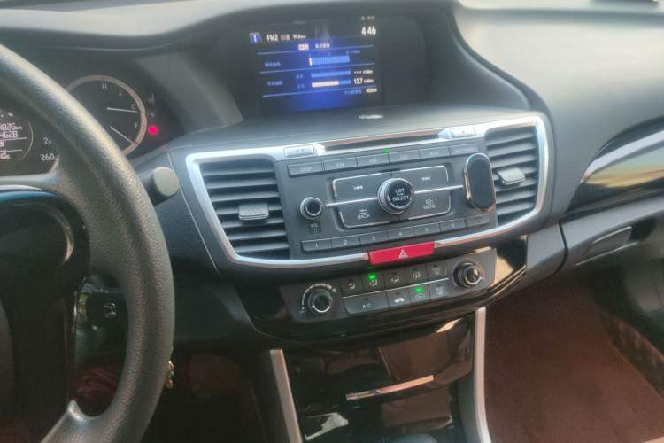 Used Honda Accord 2016 2.0L Comfort Edition Audio And AC Panel