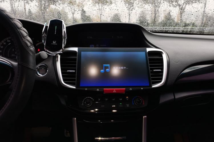 Used Honda Accord 2016 2.0L Comfort Edition Audio And AC Panel