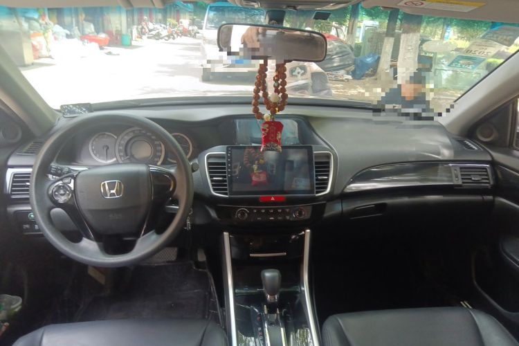 Used Honda Accord 2016 2.0L Comfort Edition Center Console