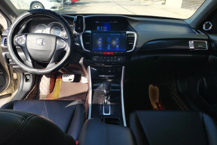 Used Honda Accord 2016 2.0L Comfort Edition Center Console