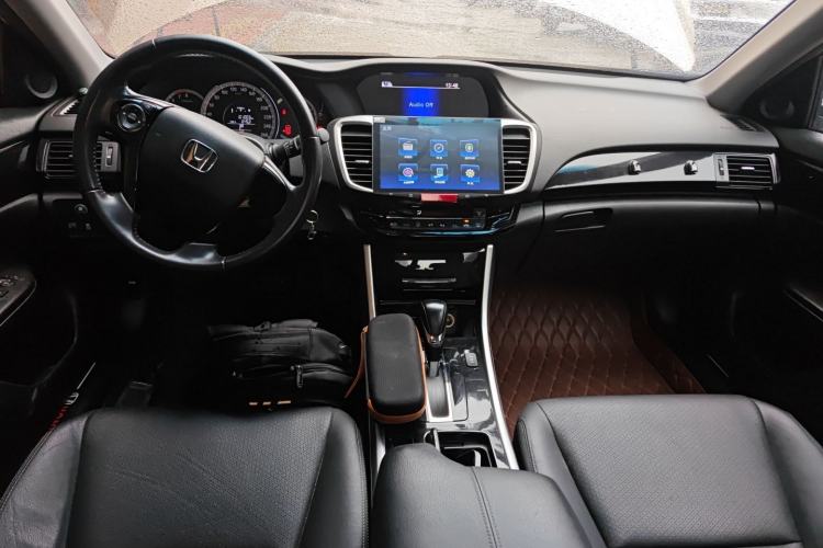 Used Honda Accord 2016 2.0L Elite Edition Center Console