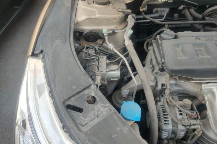Used Honda Accord 2016 2.0L Comfort Edition Engine Bay Right