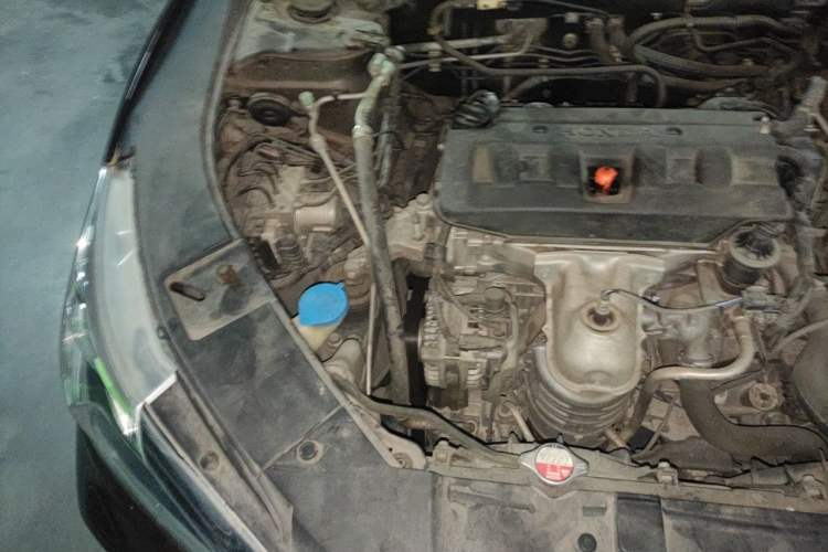 Used Honda Accord 2016 2.0L Luxury Edition Engine Bay Right