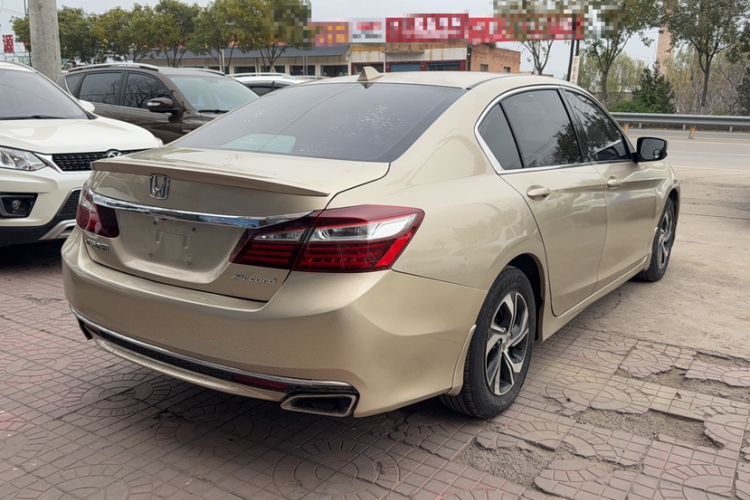 Used Honda Accord 2016 2.0L Comfort Edition Exterior 5