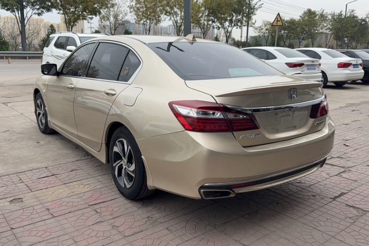 Used Honda Accord 2016 2.0L Comfort Edition Exterior 8