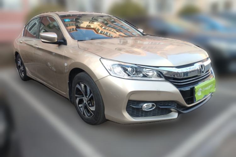 Used Honda Accord 2016 2.0L Comfort Edition Front Right 45 Deg