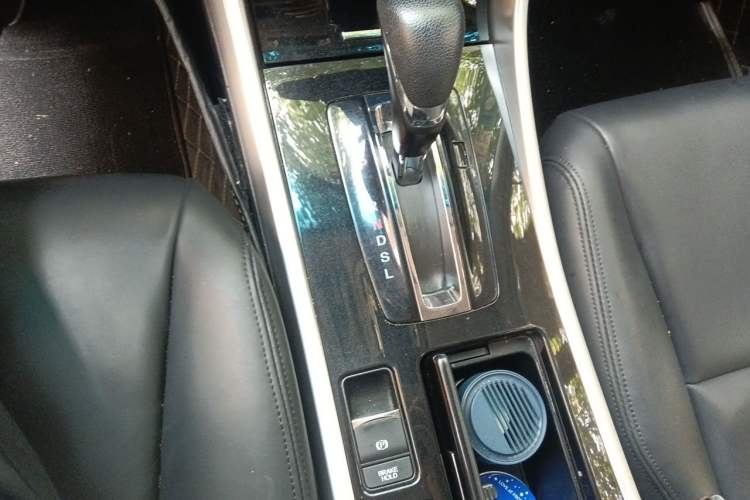 Used Honda Accord 2016 2.0L Comfort Edition Gear Lever