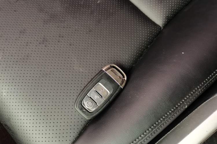 Used Honda Accord 2016 2.0L Comfort Edition Interior 1