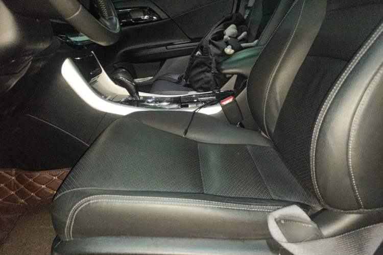 Used Honda Accord 2016 2.0L Luxury Edition Left Front Seat