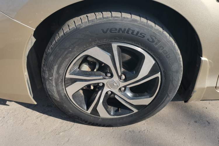 Used Honda Accord 2016 2.0L Comfort Edition Left Front Wheel Hub