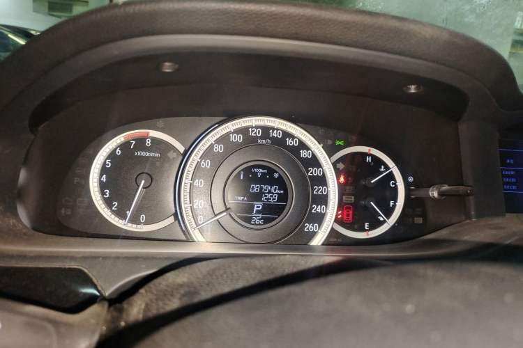 Used Honda Accord 2016 2.0L Comfort Edition Odometer Close Up