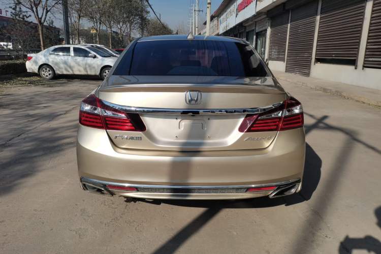 Used Honda Accord 2016 2.0L Comfort Edition Rear