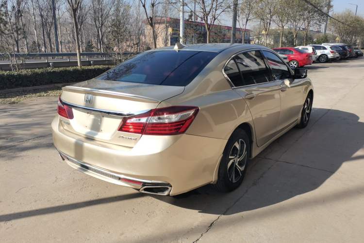 Used Honda Accord 2016 2.0L Comfort Edition Rear Right 45 Deg