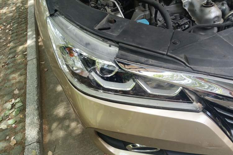 Used Honda Accord 2016 2.0L Comfort Edition Right Front Headlight