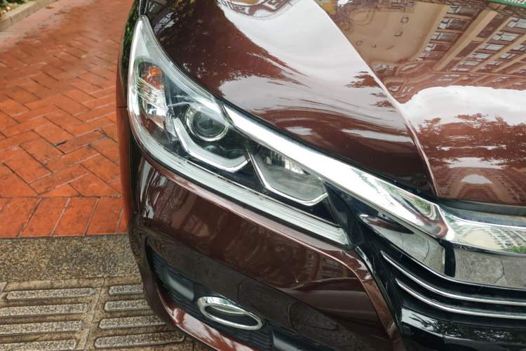 Used Honda Accord 2016 2.0L Elite Edition Right Front Headlight