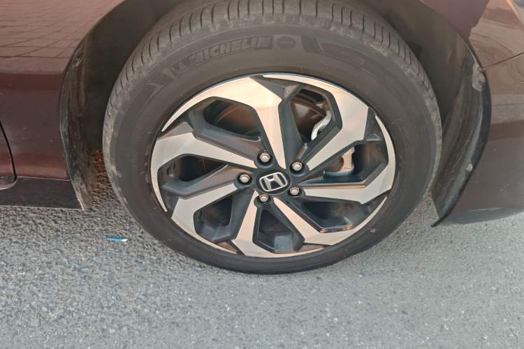 Used Honda Accord 2016 2.4L Prestige Edition Right Front Wheel Hub