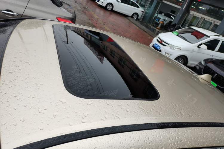 Used Honda Accord 2016 2.0L Comfort Edition Roof