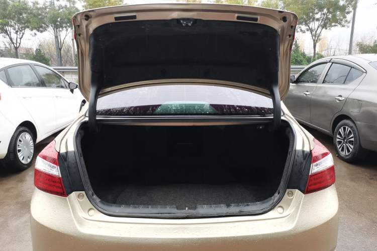 Used Honda Accord 2016 2.0L Comfort Edition Trunk