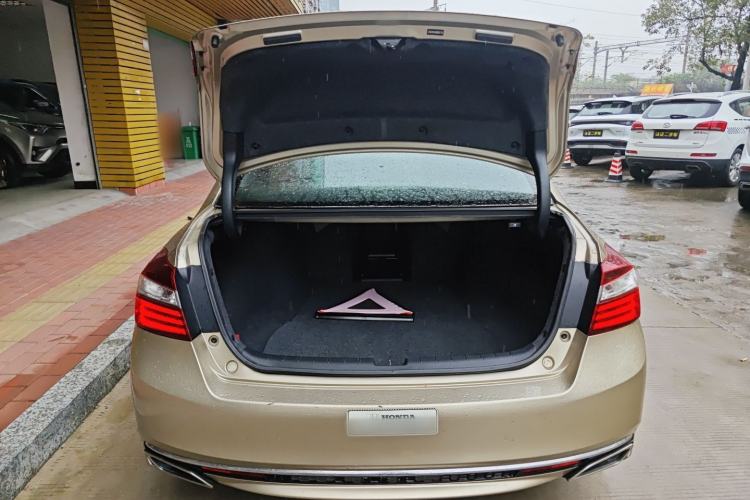 Used Honda Accord 2016 2.0L Elite Edition Trunk