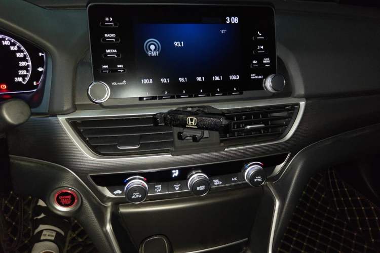 Used Honda Accord 2018 260TURBO Luxury Edition China VI Audio And AC Panel