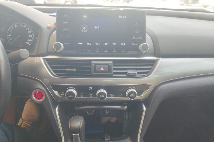 Used Honda Accord 2018 260TURBO Elite Edition China VI Audio And AC Panel
