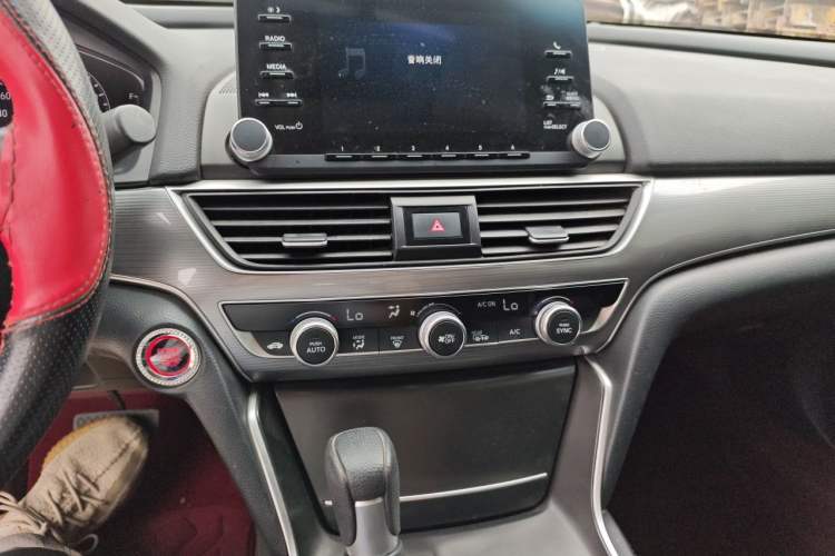 Used Honda Accord 2018 260TURBO Elite Edition China VI Audio And AC Panel