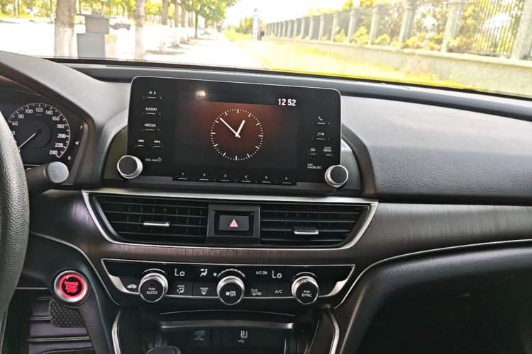 Used Honda Accord 2018 230TURBO Comfort Version National V Audio And AC Panel