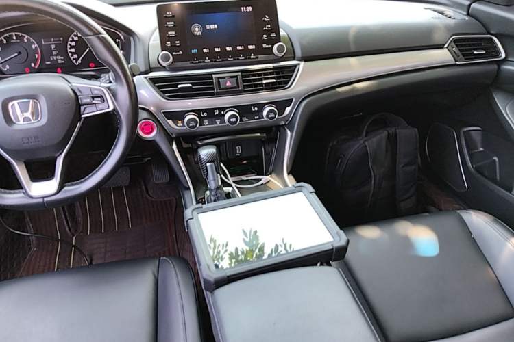 Used Honda Accord 2018 260TURBO Elite Edition China VI Audio And AC Panel