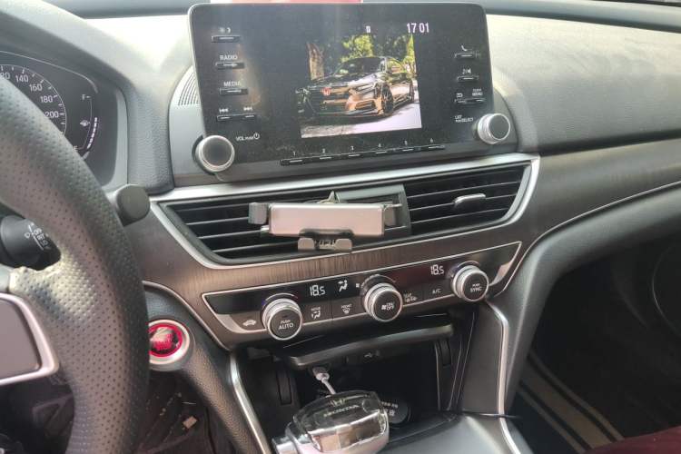Used Honda Accord 2018 230TURBO Comfort Version National V Audio And AC Panel