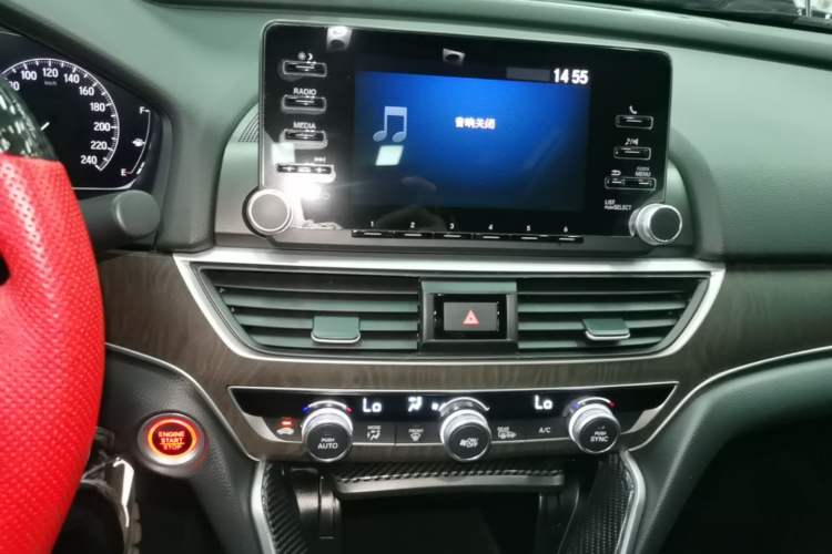 Used Honda Accord 2018 260TURBO Luxury Edition China VI Audio And AC Panel