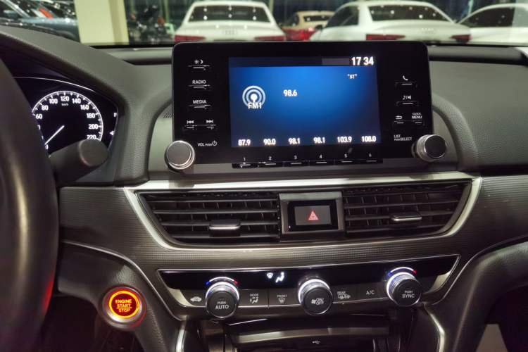 Used Honda Accord 2018 260TURBO Luxury Edition China VI Audio And AC Panel