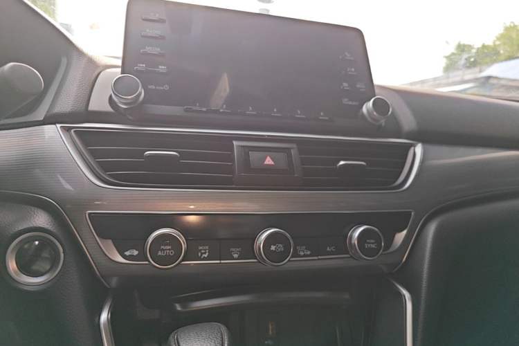 Used Honda Accord 2018 260TURBO Elite Edition China VI Audio And AC Panel