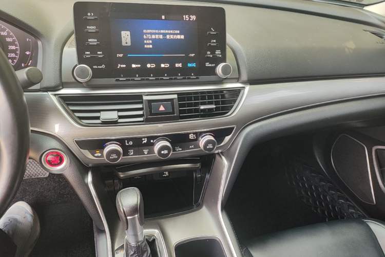 Used Honda Accord 2018 260TURBO Luxury Edition China VI Audio And AC Panel