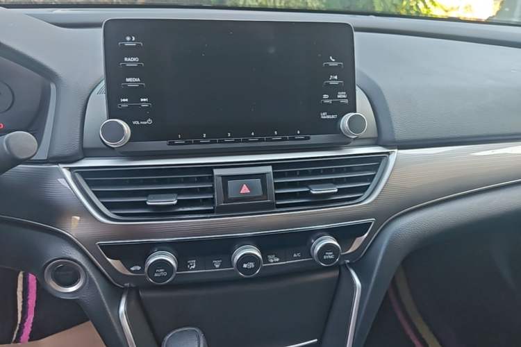 Used Honda Accord 2018 260TURBO Elite Edition China VI Audio And AC Panel