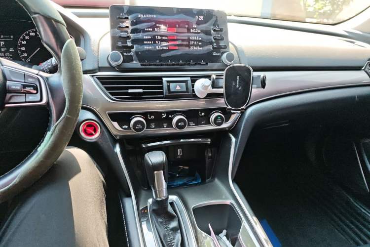 Used Honda Accord 2018 260TURBO Elite Edition China VI Audio And AC Panel