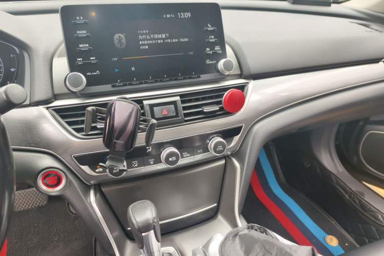 Used Honda Accord 2018 260TURBO Luxury Edition China V Emission Standard Audio And AC Panel