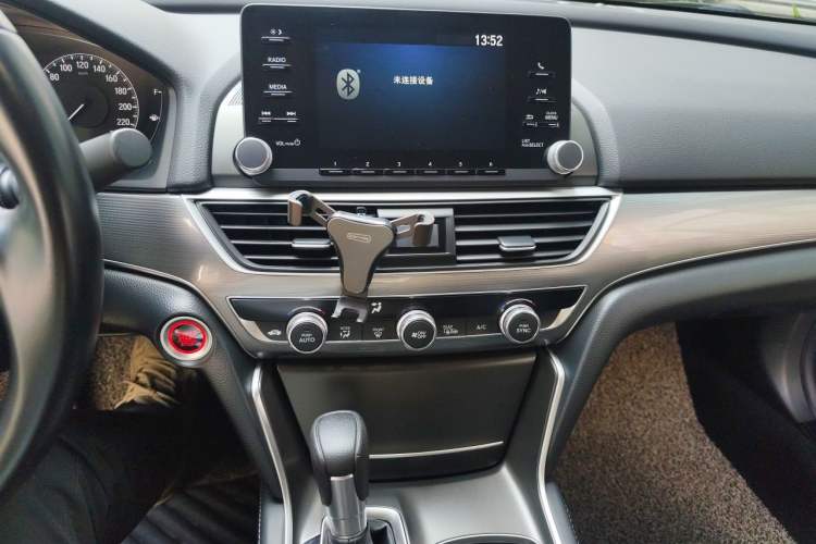 Used Honda Accord 2018 260TURBO Elite Edition China VI Audio And AC Panel