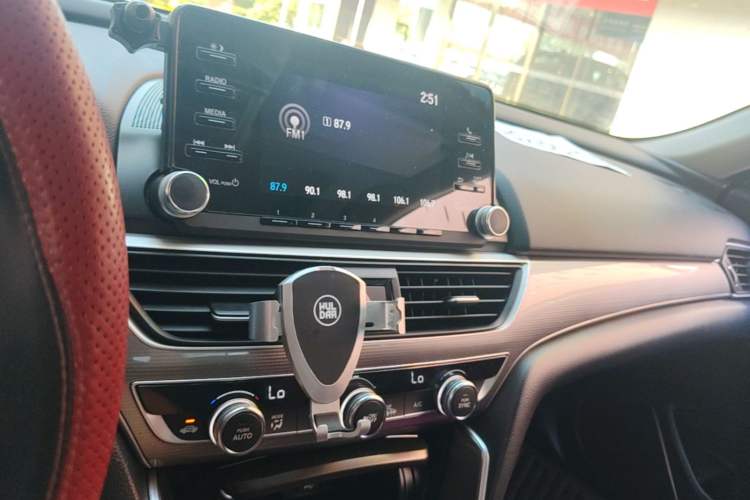 Used Honda Accord 2018 260TURBO Luxury Edition China V Emission Standard Audio And AC Panel