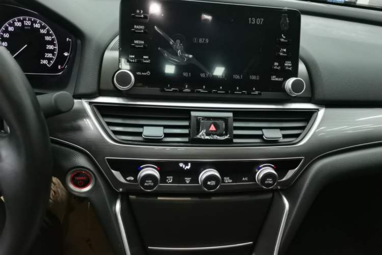 Used Honda Accord 2018 Rui Hybrid 2.0L Rui Ling Edition China VI Audio And AC Panel
