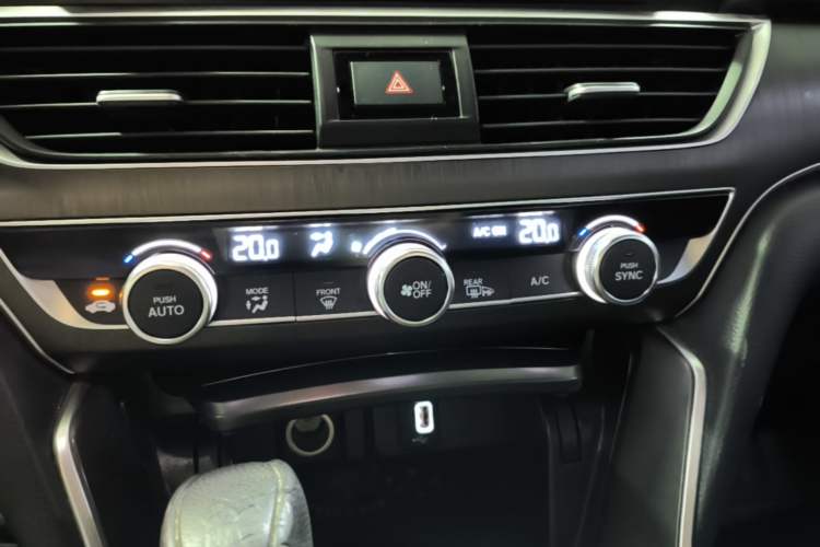 Used Honda Accord 2018 230TURBO Comfort Version National V Audio And AC Panel