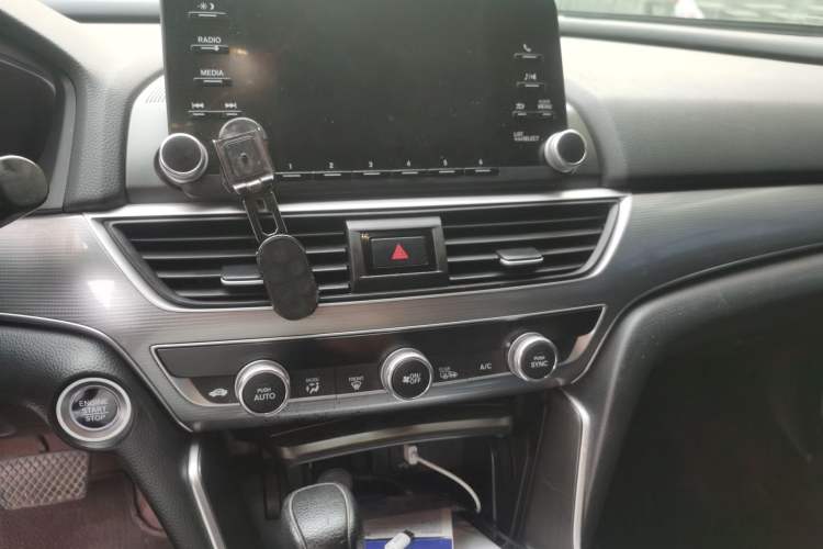 Used Honda Accord 2018 260TURBO Elite Edition China VI Audio And AC Panel