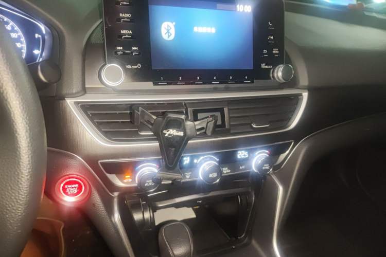 Used Honda Accord 2018 230TURBO Comfort Edition China VI Emission Standard Audio And AC Panel