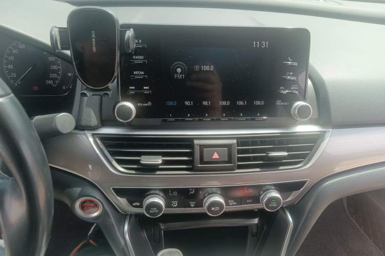 Used Honda Accord 2018 260TURBO Luxury Edition China VI Audio And AC Panel