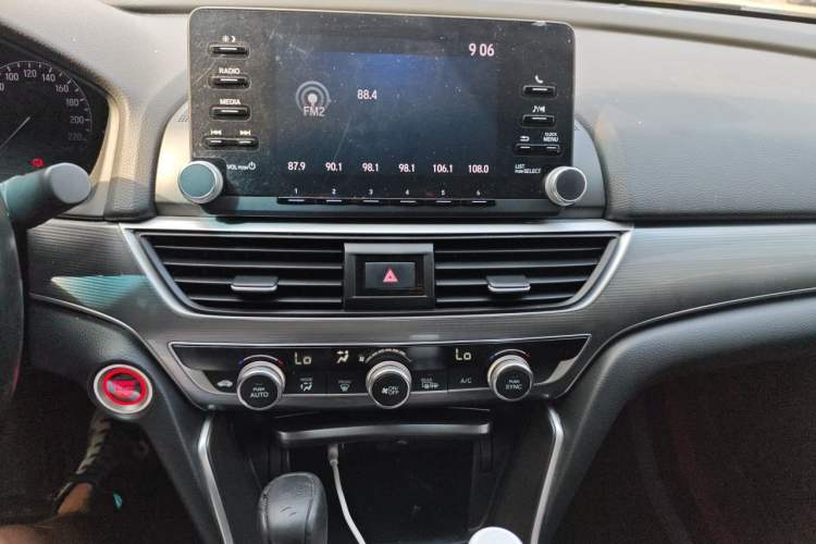 Used Honda Accord 2018 260TURBO Elite Edition China VI Audio And AC Panel