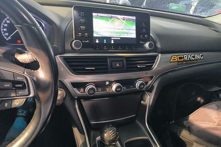 Used Honda Accord 2018 260TURBO Luxury Edition China VI Audio And AC Panel