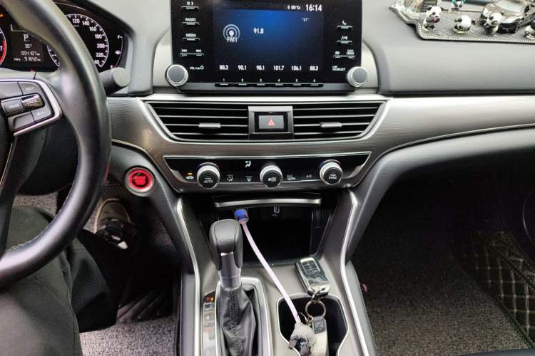 Used Honda Accord 2018 260TURBO Elite Edition China VI Audio And AC Panel