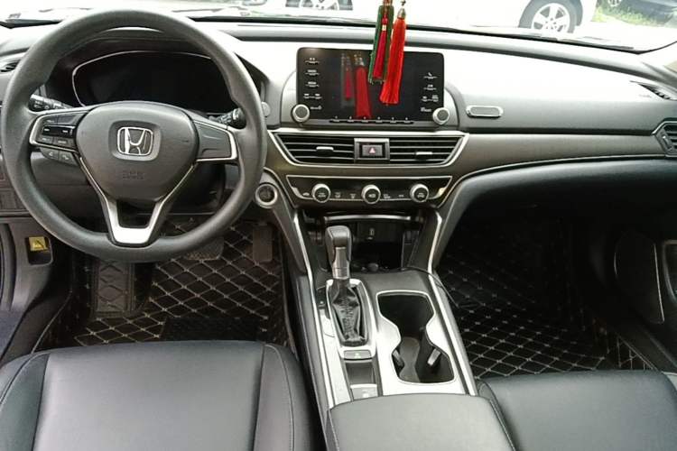 Used Honda Accord 2018 230TURBO Comfort Edition China VI Emission Standard Center Console