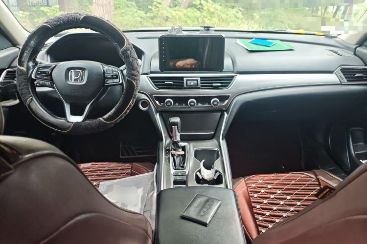 Used Honda Accord 2018 260TURBO Elite Edition China VI Center Console