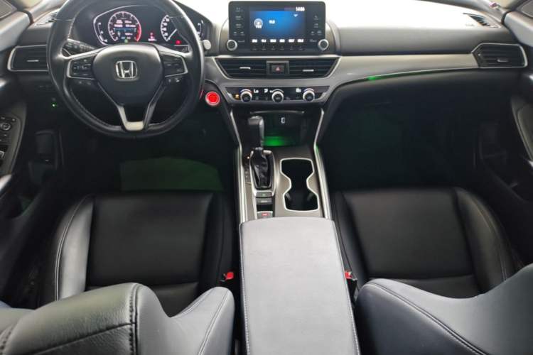 Used Honda Accord 2018 260TURBO Luxury Edition China VI Center Console